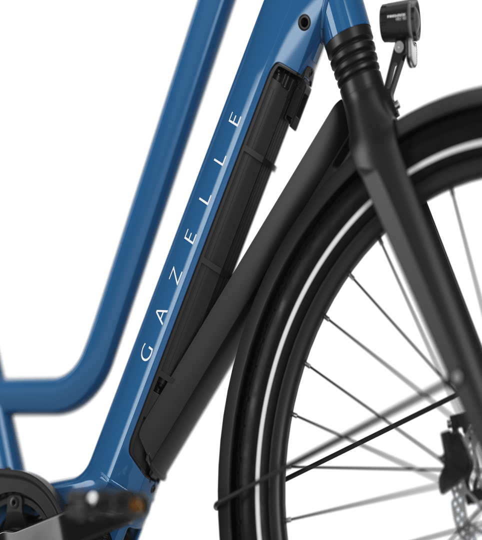 Intelligent battery integrated into the down tube Gazelle Chamonix C5 E-bike low-step ink blue