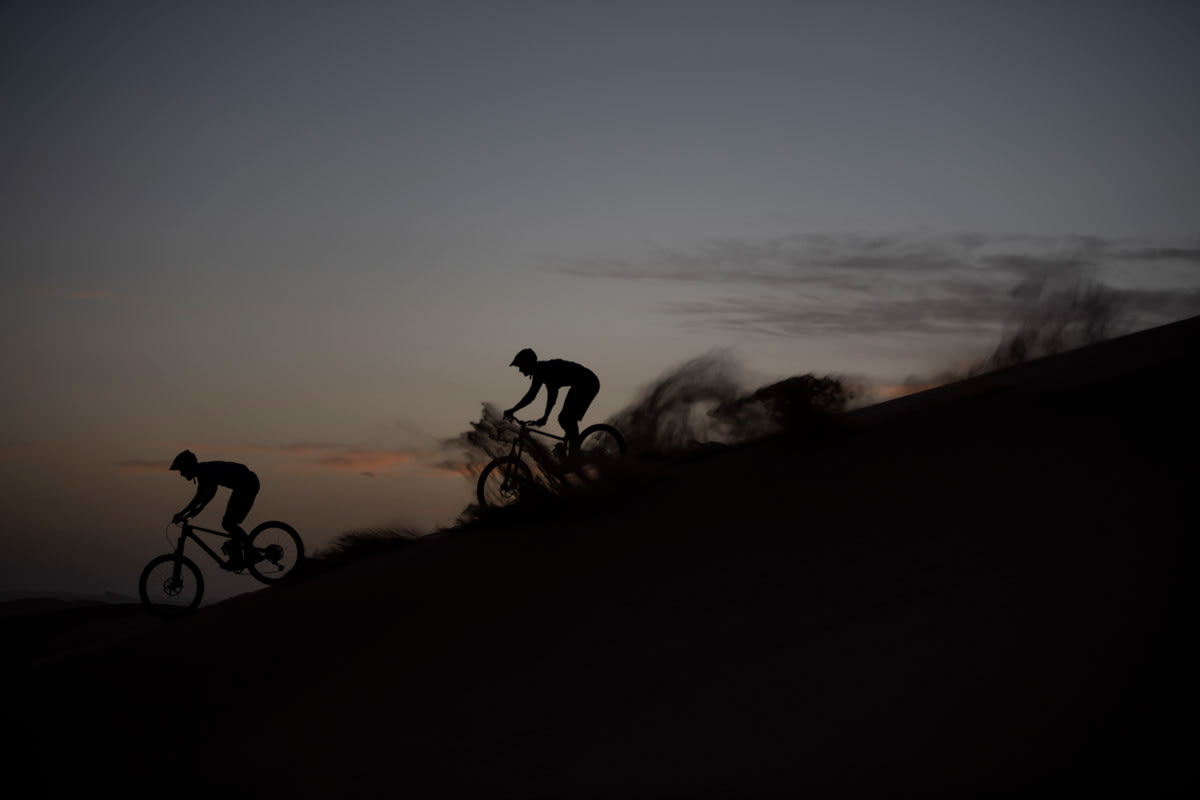 Riding dunes with the FOCUS SAM FOCUS SAM riding dunes