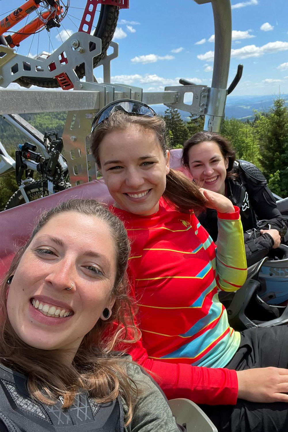 SELFIE TIME