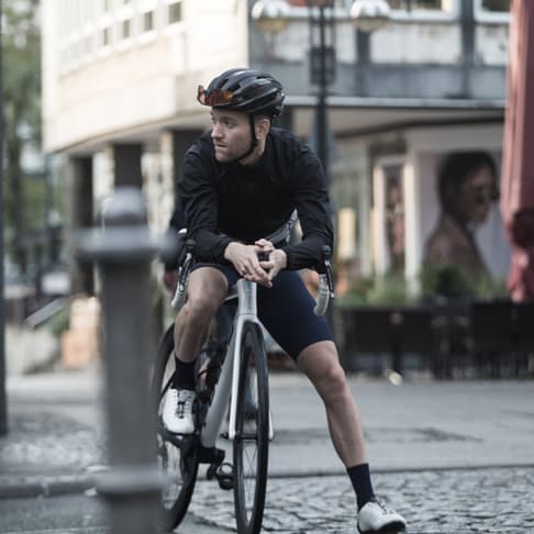 Eleganz in der Stadt FOCUS Bikes IZALCO MAX Rennrad: Pure Eleganz in der Stadt