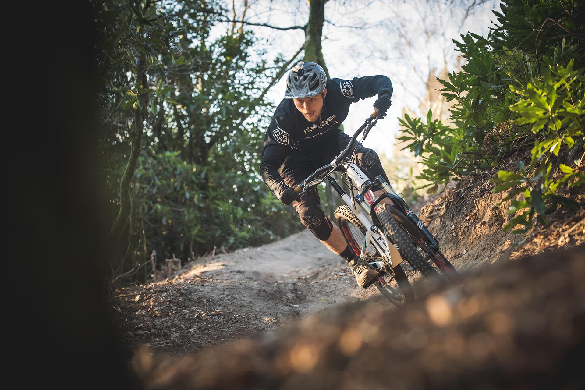 raw-like-vice-olly-wilkins image 4