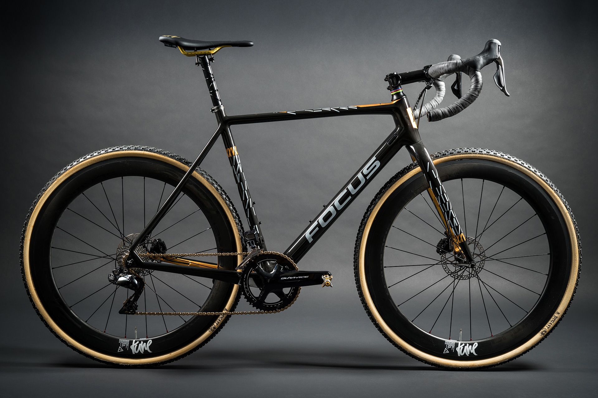 FOCUS MARES 25 YEARS Gold Komplettansicht