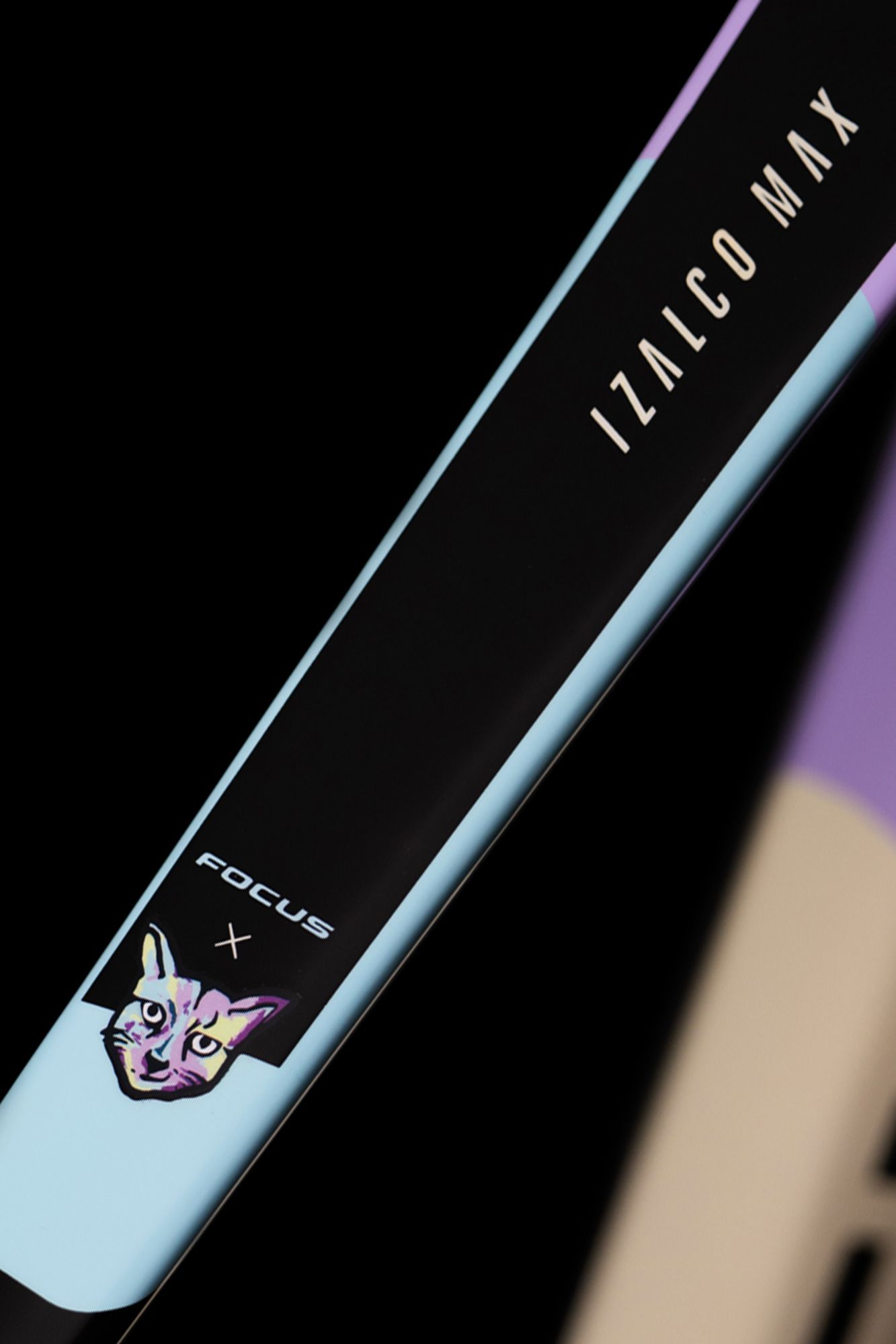 IZALCO MAX