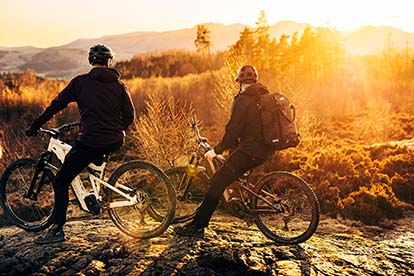 Mehr als nur Trails fahren mit dem neuen FOCUS THRON². Das neue E-MTB FOCUS THRON² mit Bosch Performance CX E-Antrieb.