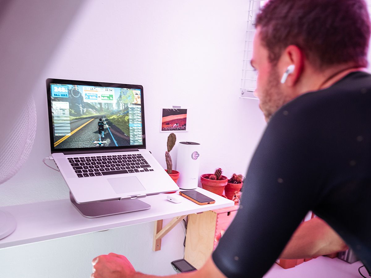Zwift FOCUS Rides Colour of Pari