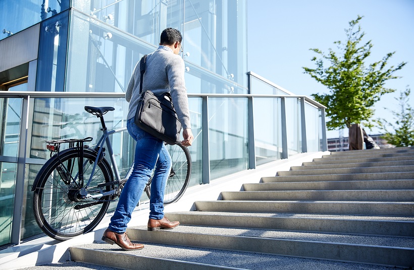 Perché bisogna andare a lavoro in bici