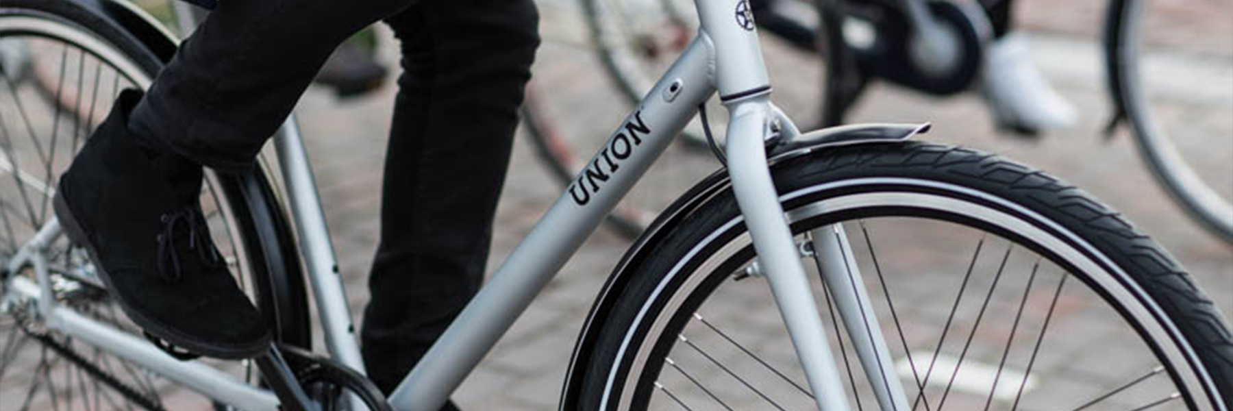 Close up riemaandrijving Union fiets