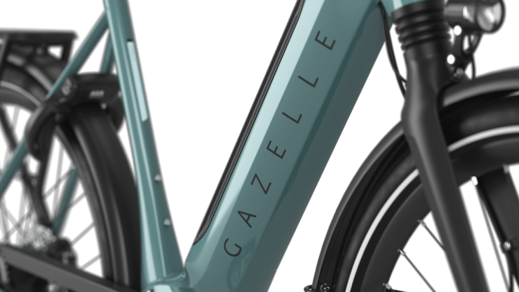 Gazelle Ultimate C5 HMB E-bike low-step denim blue detail